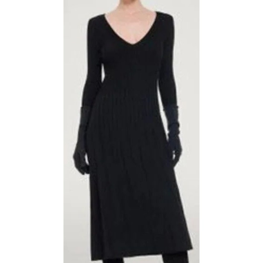 Biana Black 100% Extrafine Merino Wool Ribbed Knit V-Neck Midi Dress Small